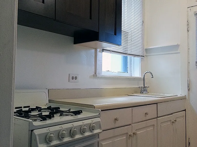 2904 N Seminary Ave #2 — Photo 9