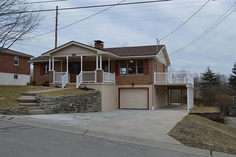 4086 Elizabeth Dr photo 1
