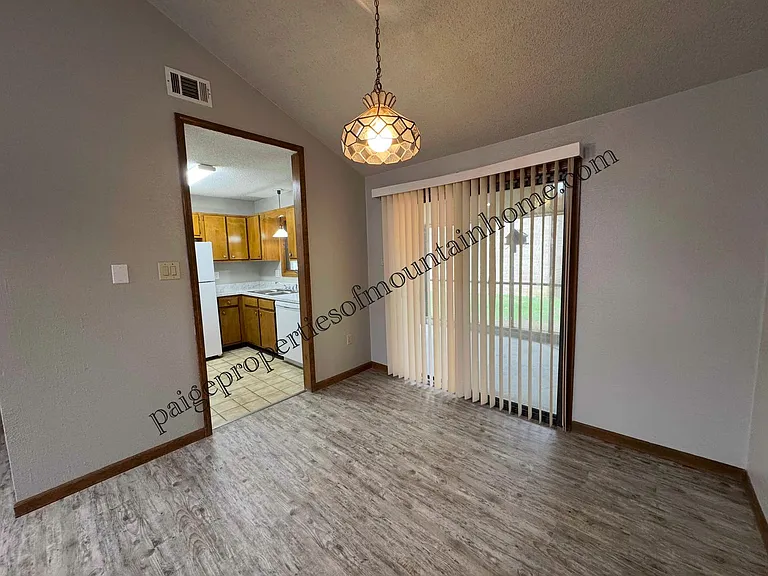 605 Cooper Estates Dr #12 — Photo 21