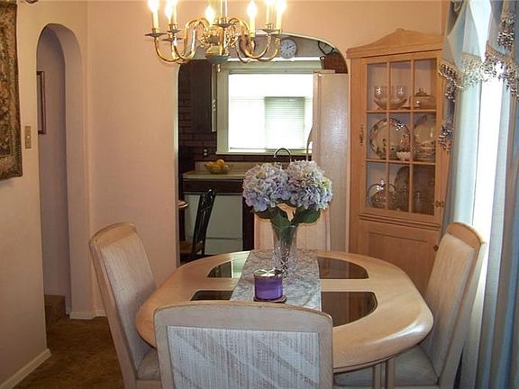 Dining Room looking in to Kitchen