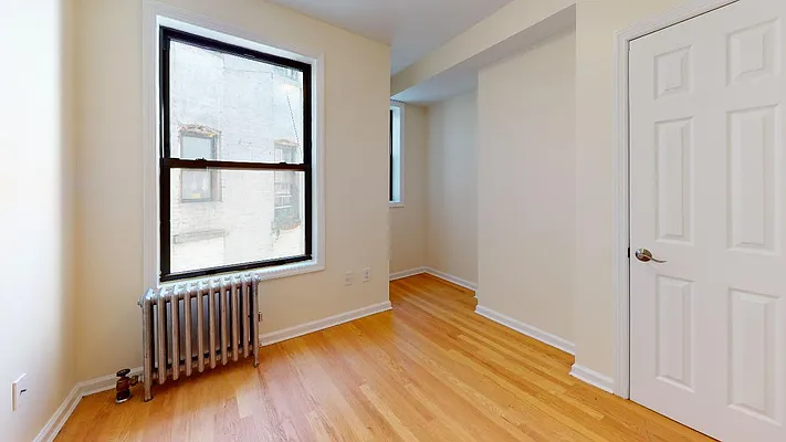 Rented by Bond New York | media 27