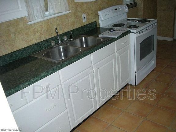 5th image of 1512 1st St #3