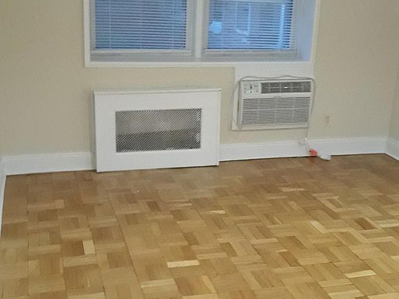 5th image of 2 Sadore Ln APT 1A