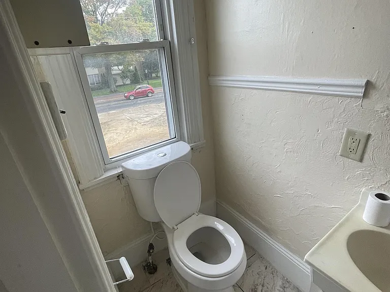 82-84 Market St #3 — Photo 2