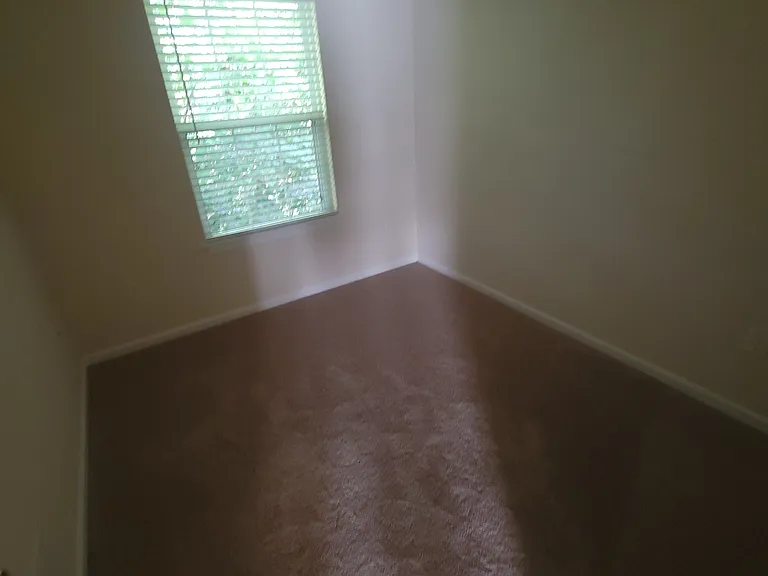 539 Upland St — Photo 13