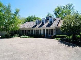 88 Indian Hill Rd, Winnetka, IL 60093