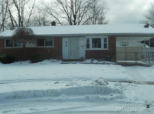11918 Lewlund Dr, Sterling Heights, MI