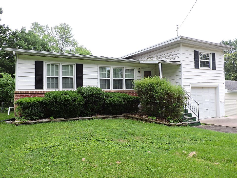 1st image of 1056 S Gelven Ave