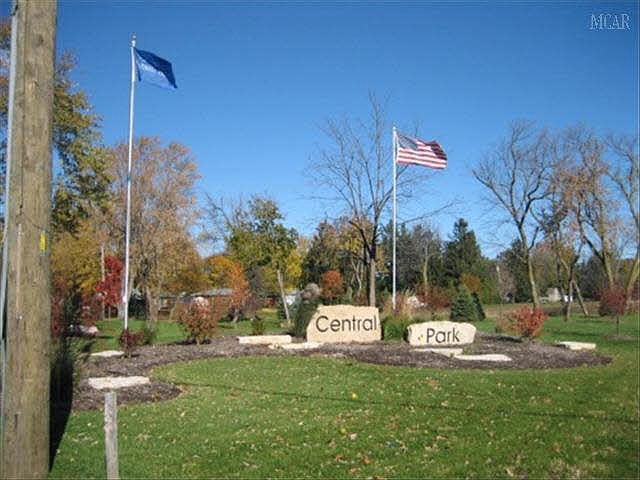 2nd image of 461 Central Park Blvd