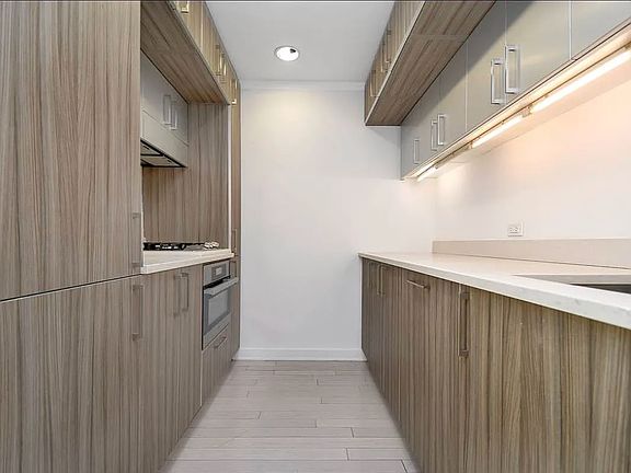 2nd image of 250 Bedford Ave #129212