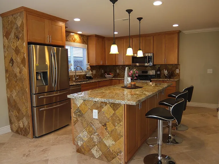 Big Island with seating