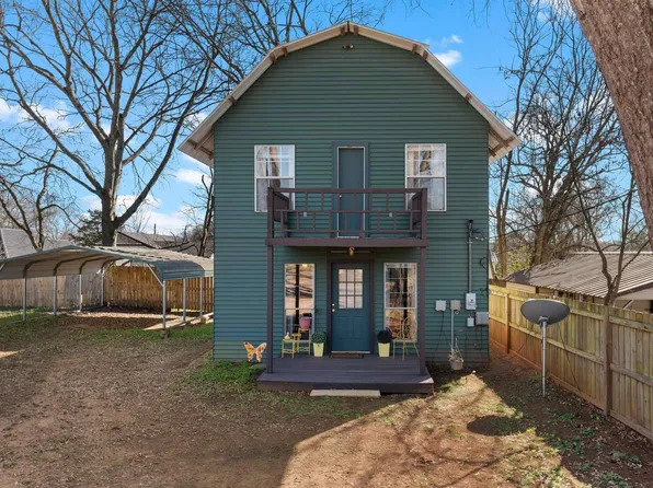 711 Bluebonnet #B, Hughes Springs, TX 75656