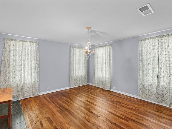3rd image of 650 W Kaufman St