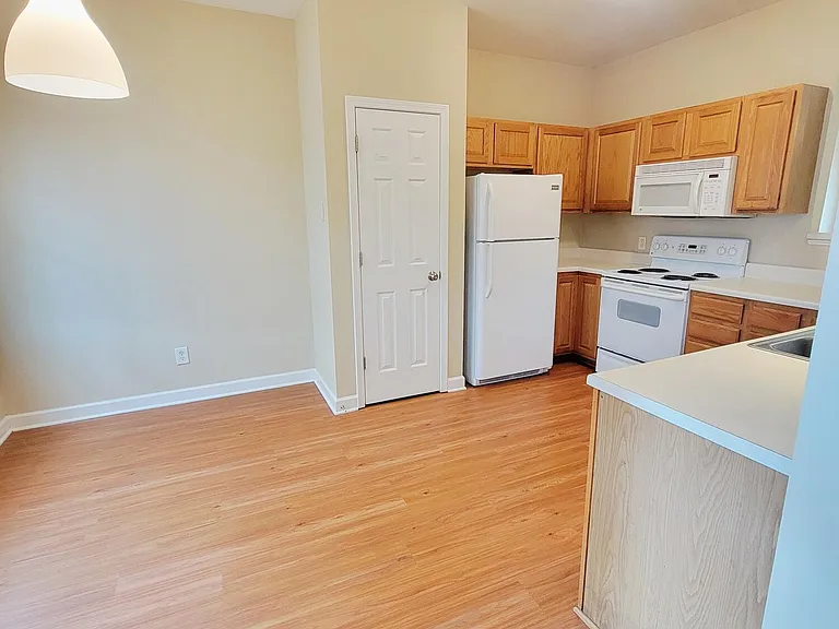 8327 Glenwood Springs Ct — Photo 5