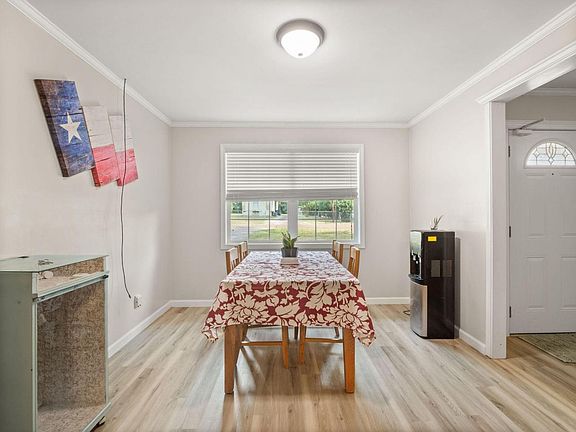5th image of 303 Lake St