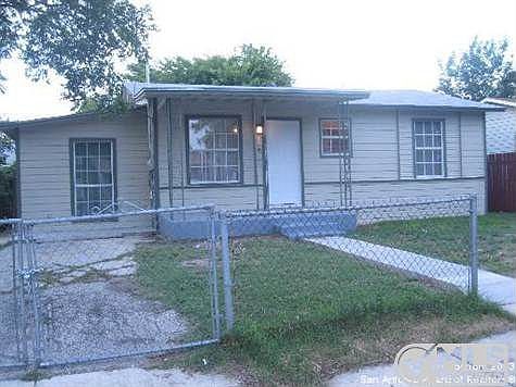 2nd image of 115 E Burcham Ave