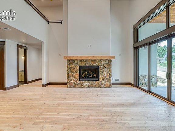 4th image of 11790 Huckleberry Dr