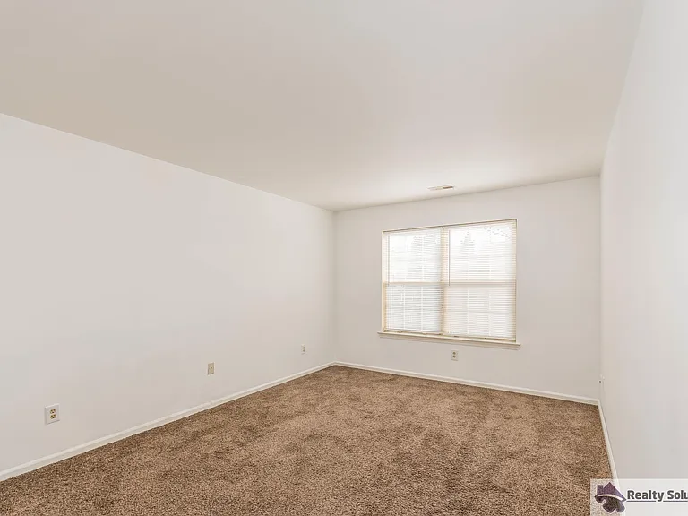 514 Cascade Ct #1 — Photo 14