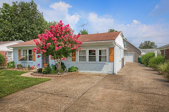 1st image of 409 Catalina Dr