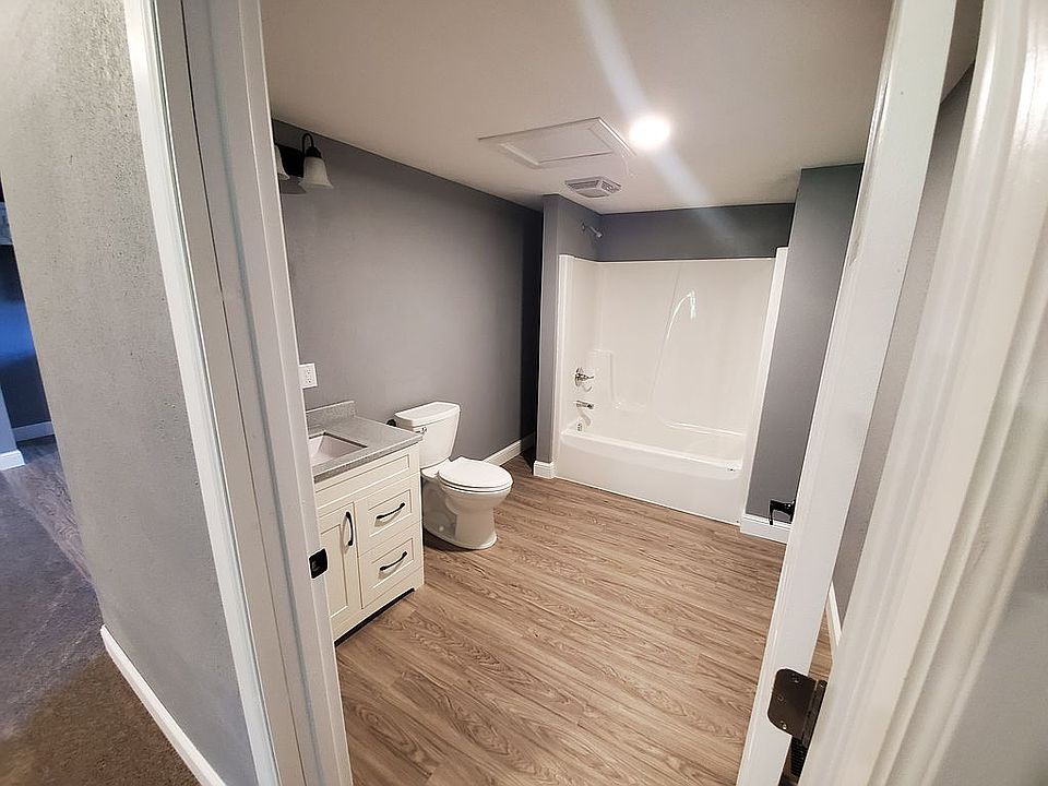 1st image of 301 S Dixon St