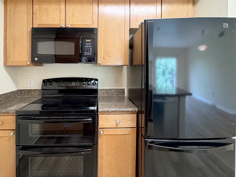 1623 Saint Paul St #405 — Photo 12