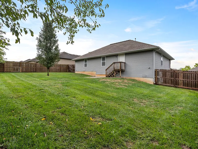 1662 N Pigeon Rd — Photo 23