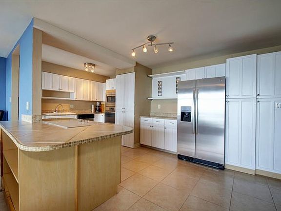 5th image of 7200 Sunshine Skyway Ln S APT 15D