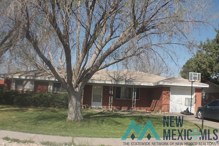 1st image of 2002 S Barnett Dr