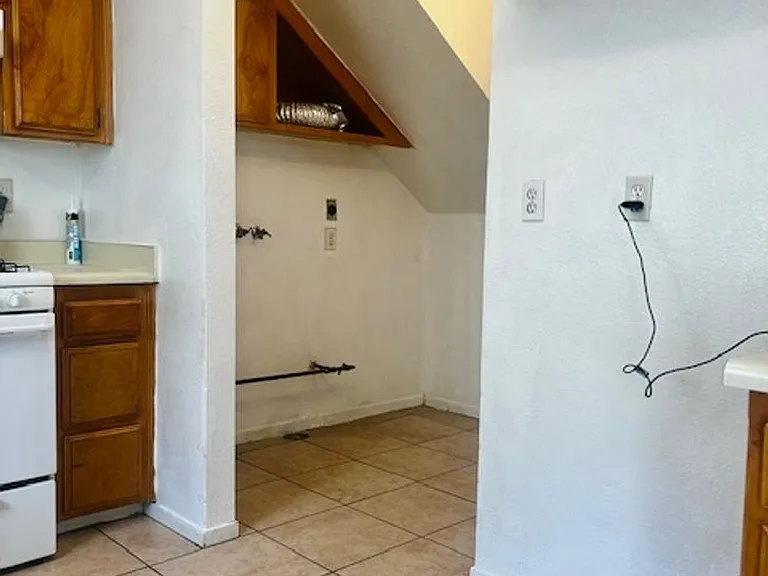 2661 Sunny Lane — Photo 8