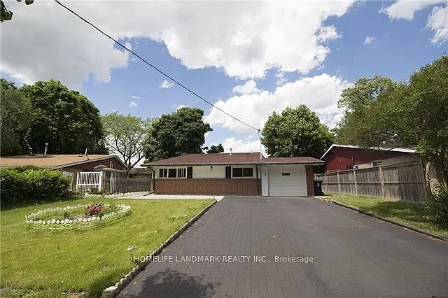 24 Highbrook Dr — Photo 1