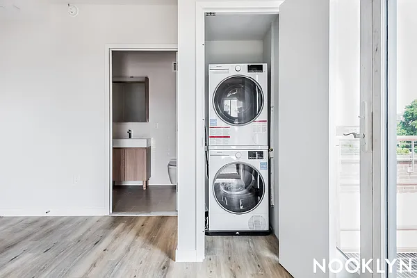 Rented by Nooklyn NYC LLC | media 47