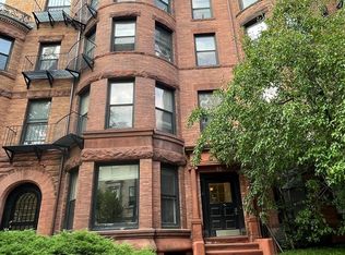 47 Bay State Rd APT 2R, Boston, MA 02215