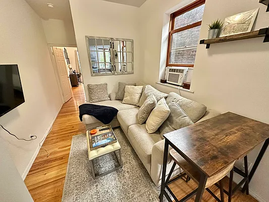 Rented by J PRESTON AND ASSOCIATES INC | media 10