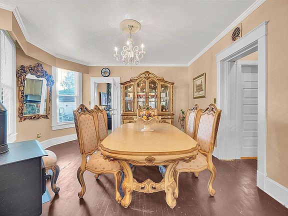 3rd image of 509 Walnut St