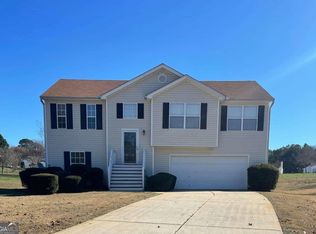 487 Raymond Dr, Winder, GA 30680