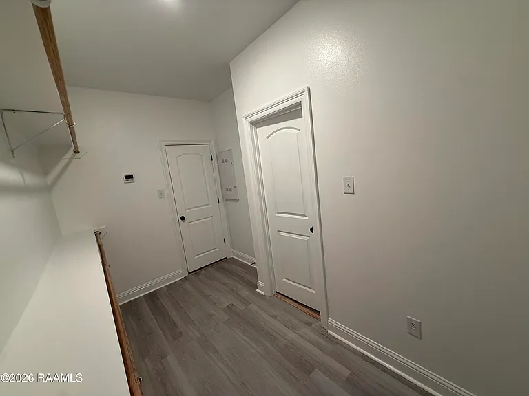 404 Sparrowhawk St — Photo 33