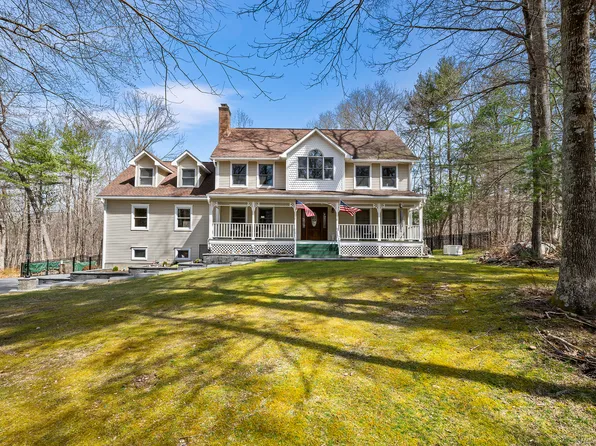 15 Goldfield Road, Killingworth, CT 06419