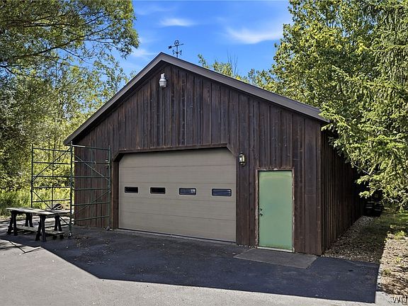 2nd image of 2811 Bullis Rd