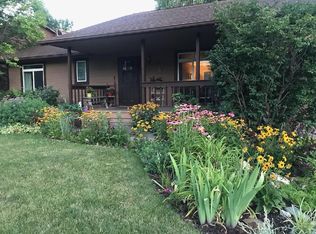 2703 Iris Ave NW, Cedar Rapids, IA 52405