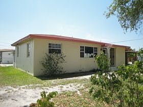 3rd image of 1380 NW 131st St