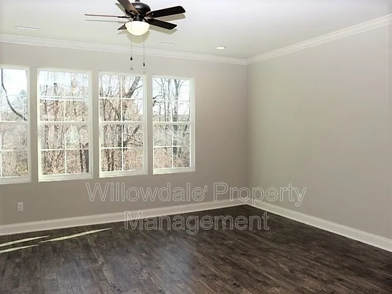 904 Laurel Gate Dr — Photo 15