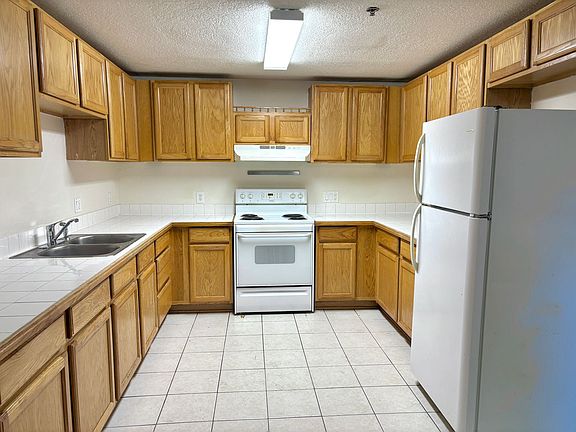 5th image of 10211 N Lombard St APT 1