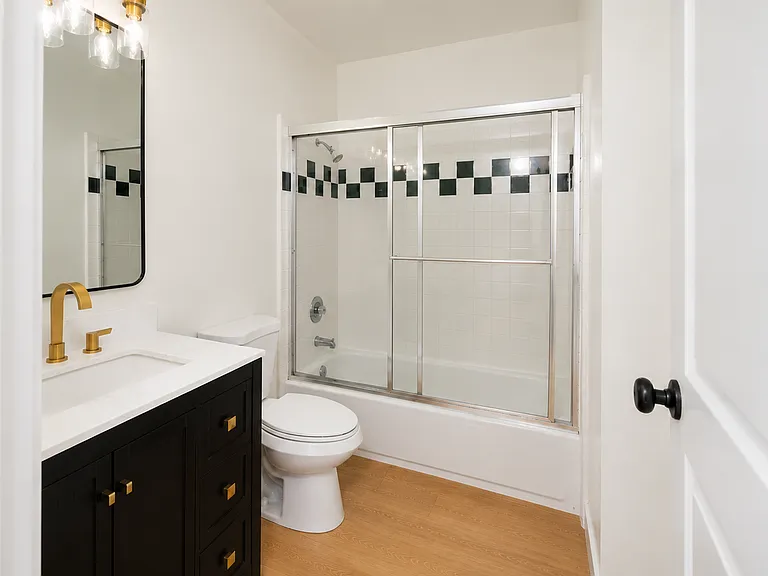 185 Laurel Wood Ct — Photo 14