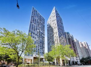 345 W Fullerton Pkwy APT 1905, Chicago, IL 60614