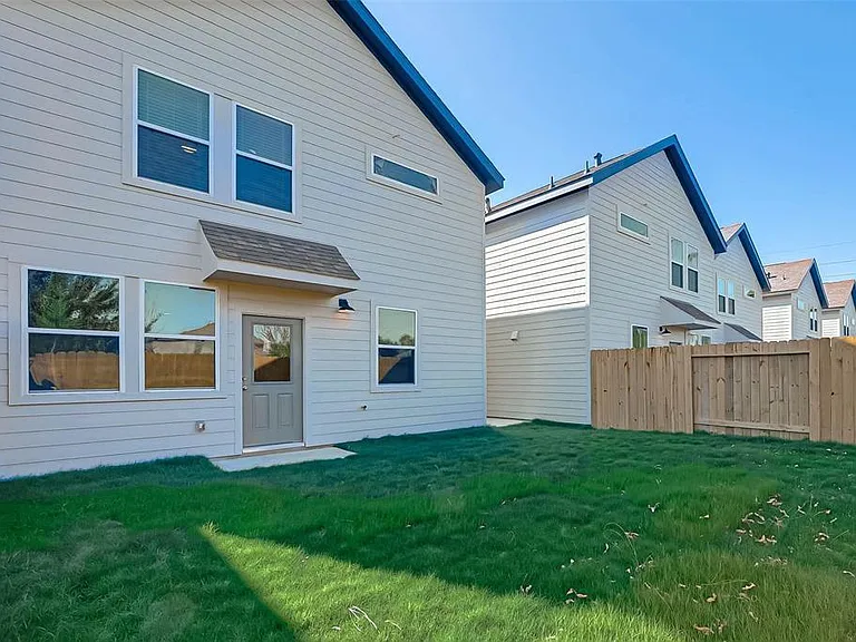 3510 Contempo Dr — Photo 25