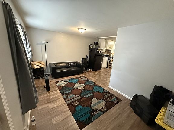 4th image of 4812 S Elizabeth St