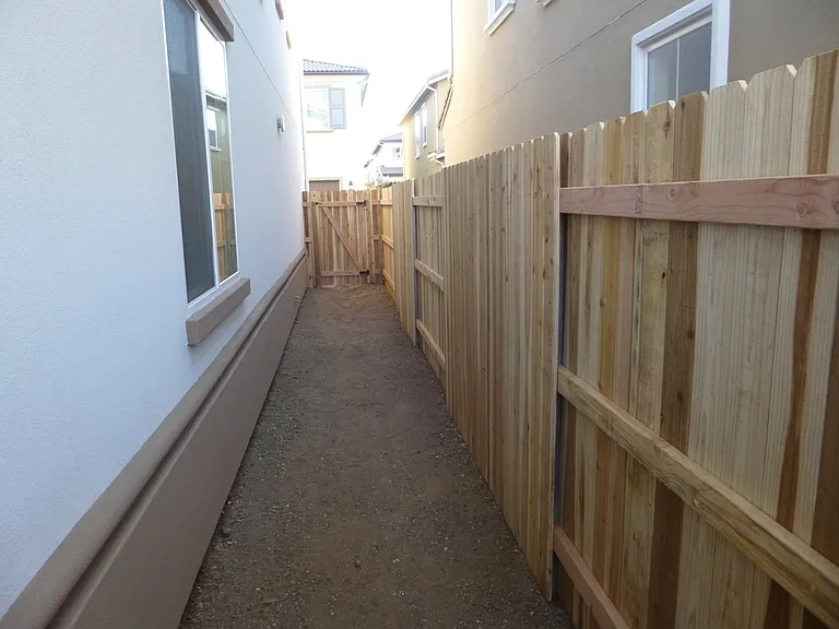 1945 Celebration Ave — Photo 17