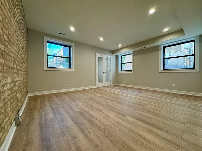 5045 N Glenwood Ave #G — Photo 1