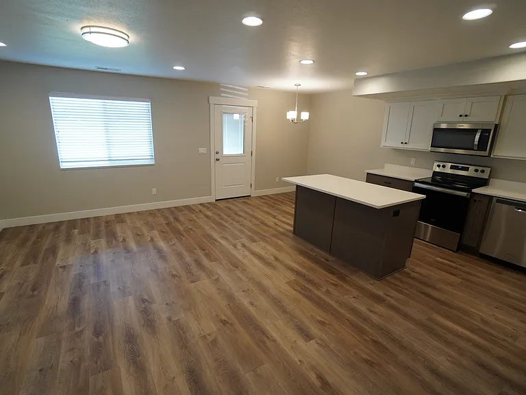 3 bed, 2.5 bath, 1385 sqft, $1,845 — Photo 29