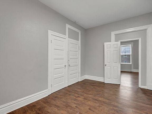4th image of 3257 Michigan Ave #2F
